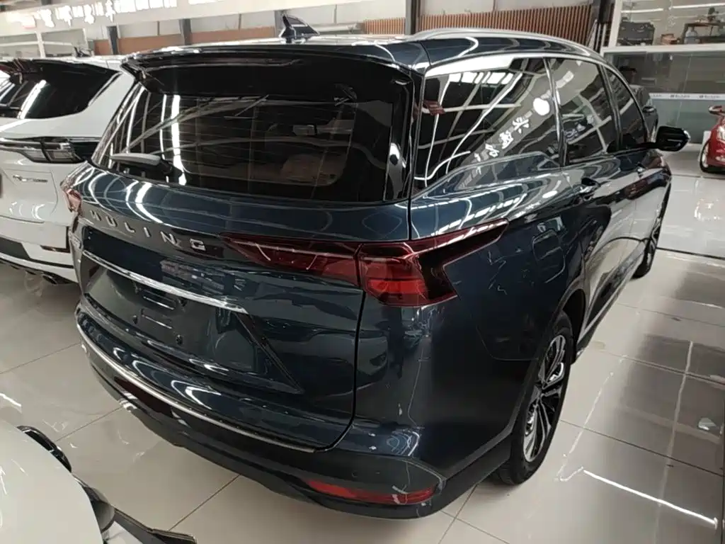 Wuling Victory — миниатюра 7