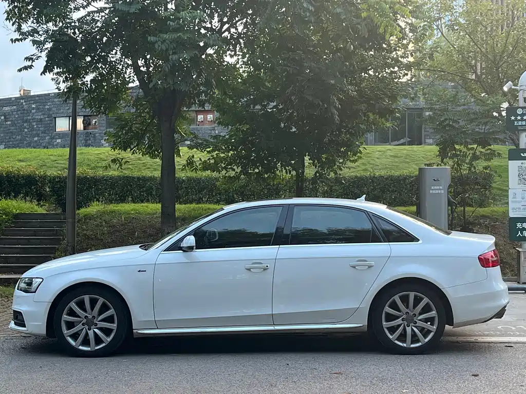Audi A4L — миниатюра 4
