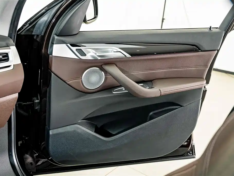 BMW X1 — миниатюра 15