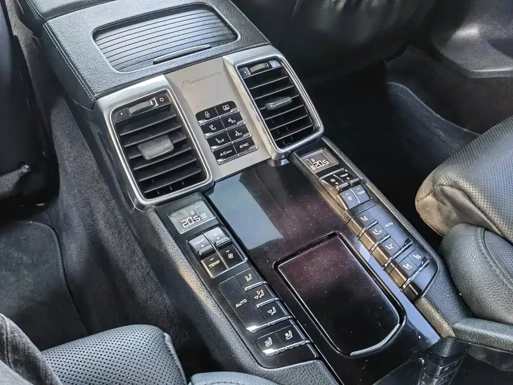 Porsche Panamera — миниатюра 28
