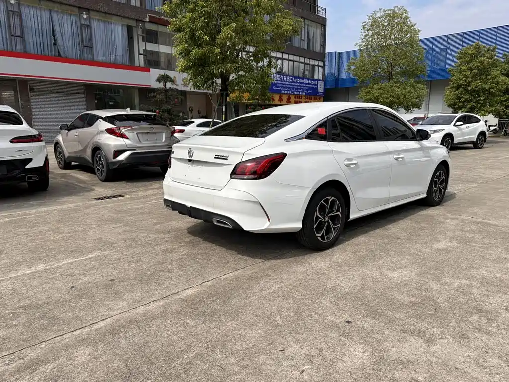 MG MG5 — миниатюра 6