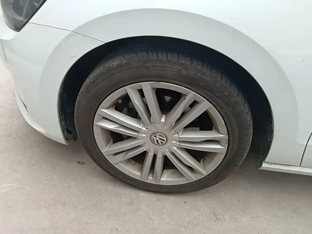 Volkswagen Golf Sportsvan — миниатюра 23