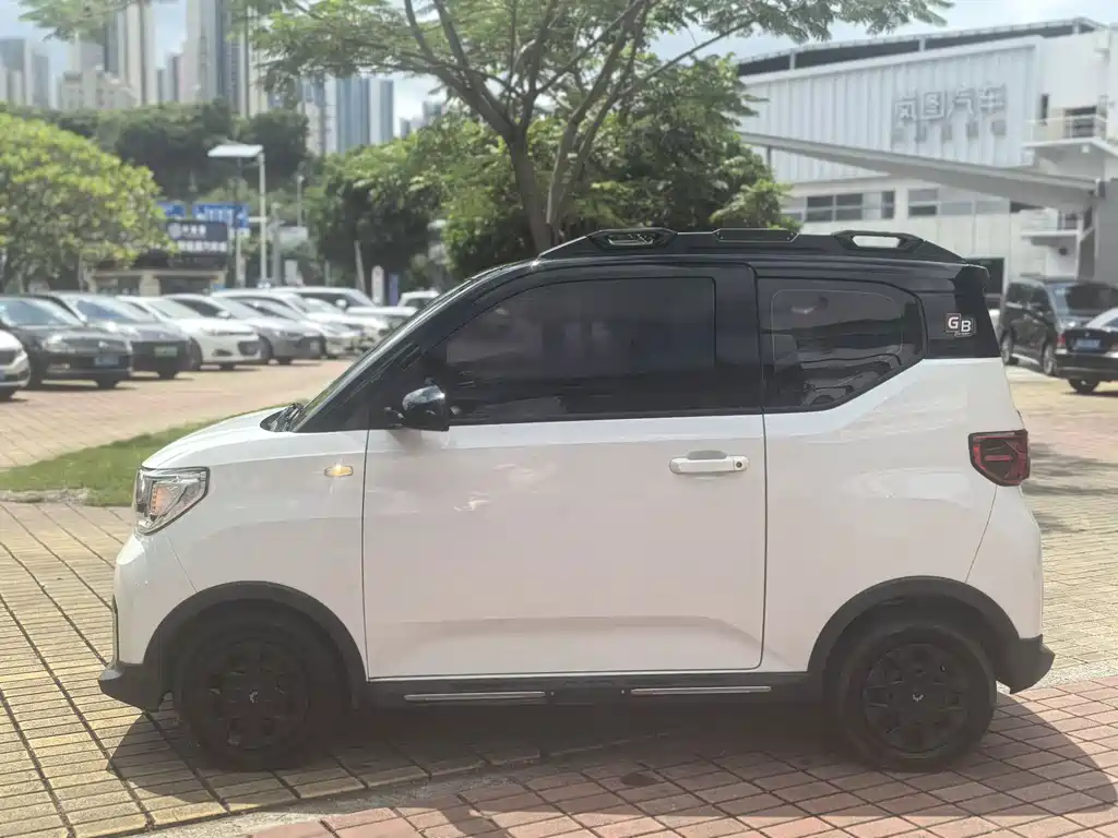Wuling MINIEV — миниатюра 4