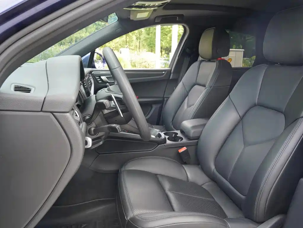 Porsche Macan — миниатюра 12