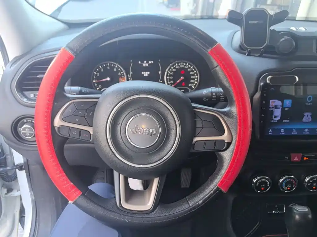 Jeep Renegade — миниатюра 11