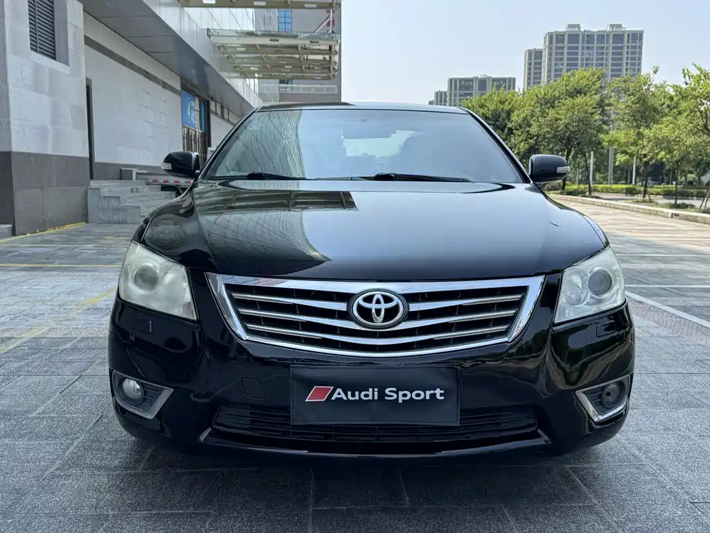 Toyota Camry — миниатюра 11