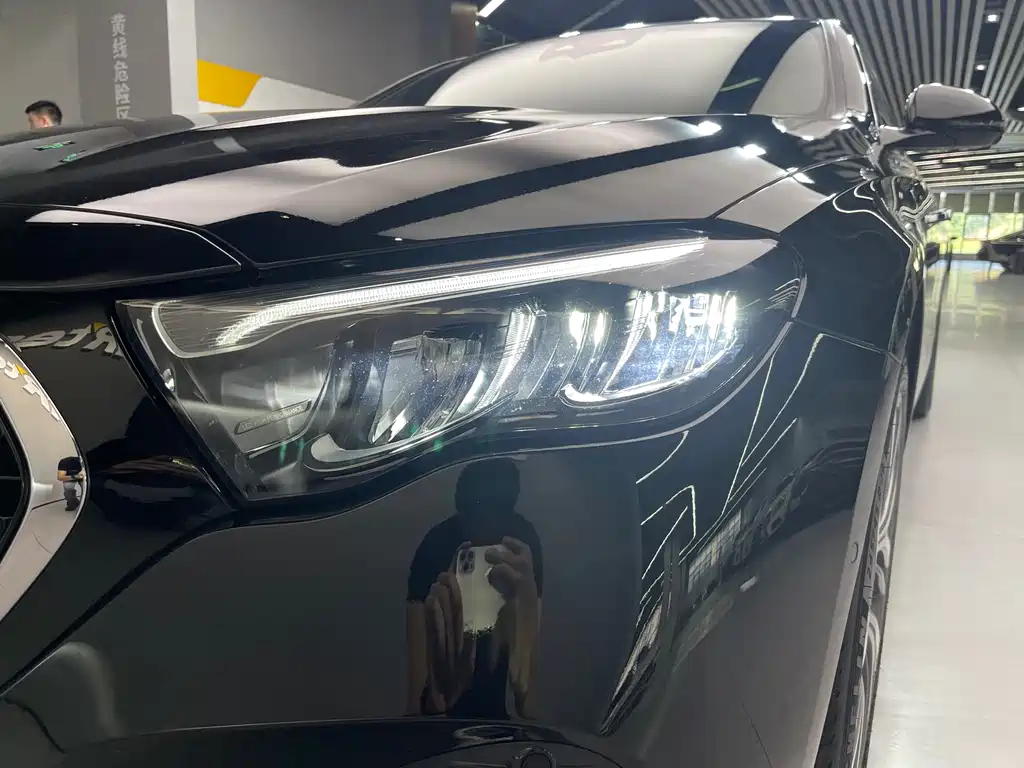 Mercedes-Benz E-Class — миниатюра 13