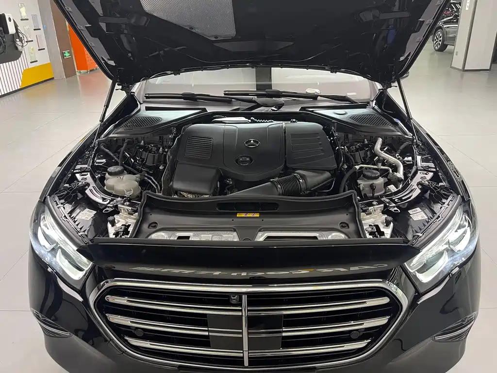 Mercedes-Benz E-Class — миниатюра 26
