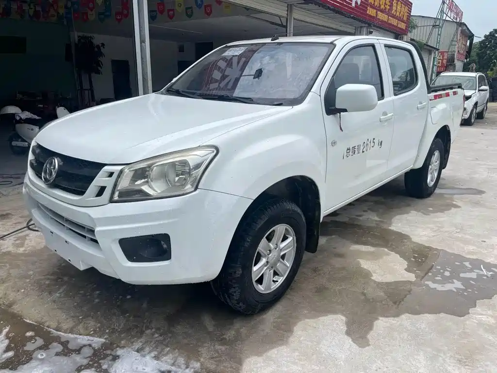 Isuzu RE-MAX Ruimai
