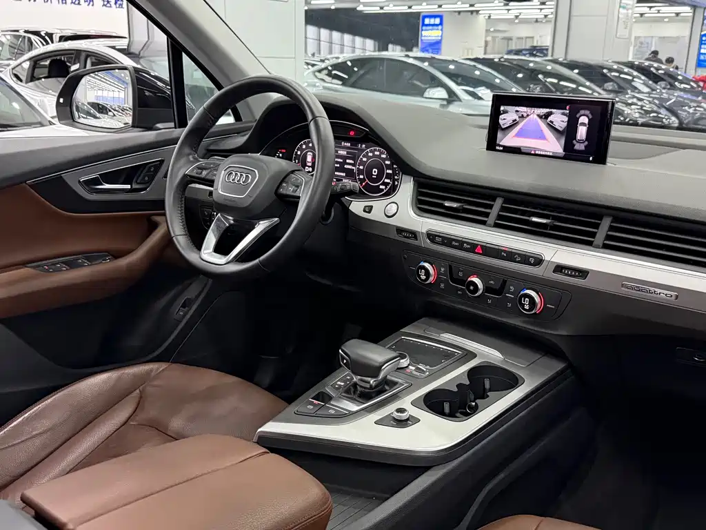 Audi Q7 — миниатюра 13
