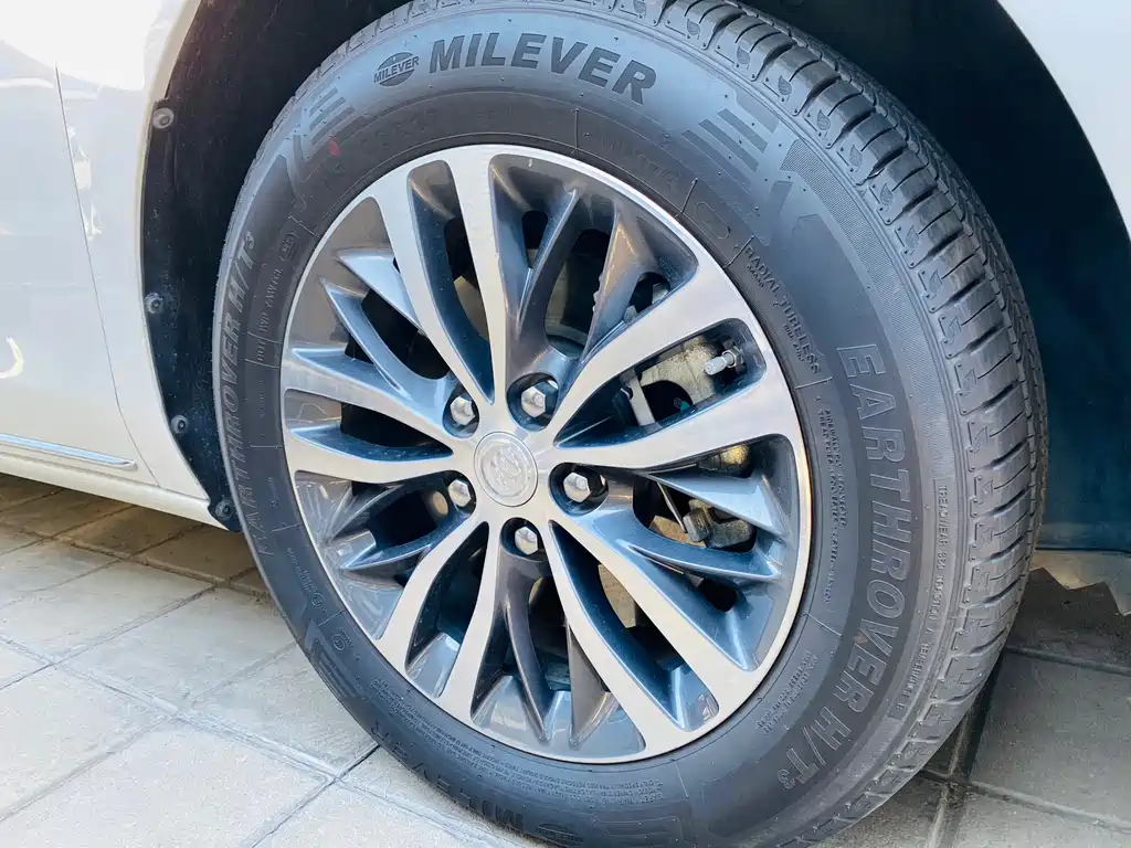 Buick GL8 — миниатюра 17