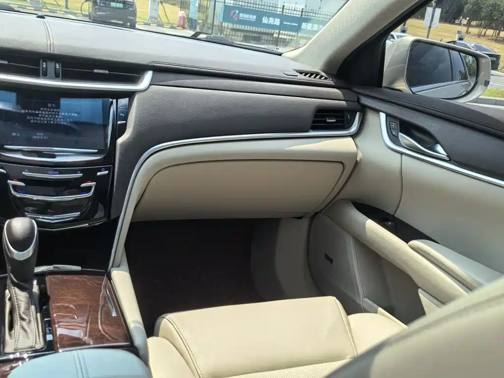 Cadillac XTS — миниатюра 11