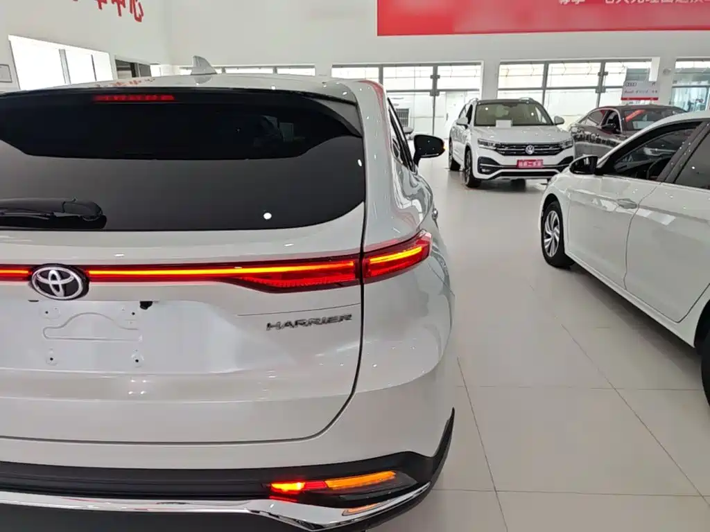 Toyota Harrier — миниатюра 8