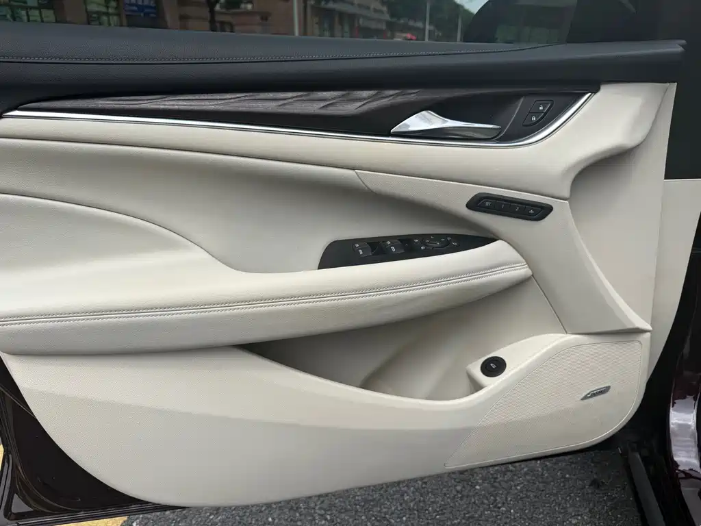 Buick LaCrosse — миниатюра 18