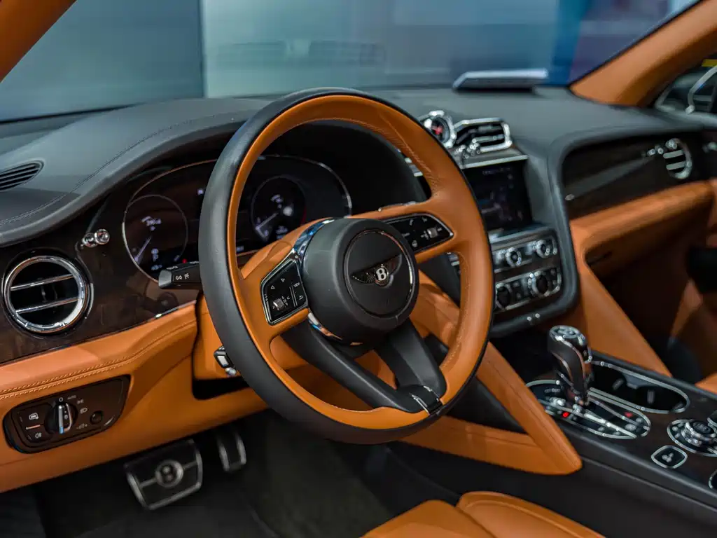 Bentley Bentayga — миниатюра 4