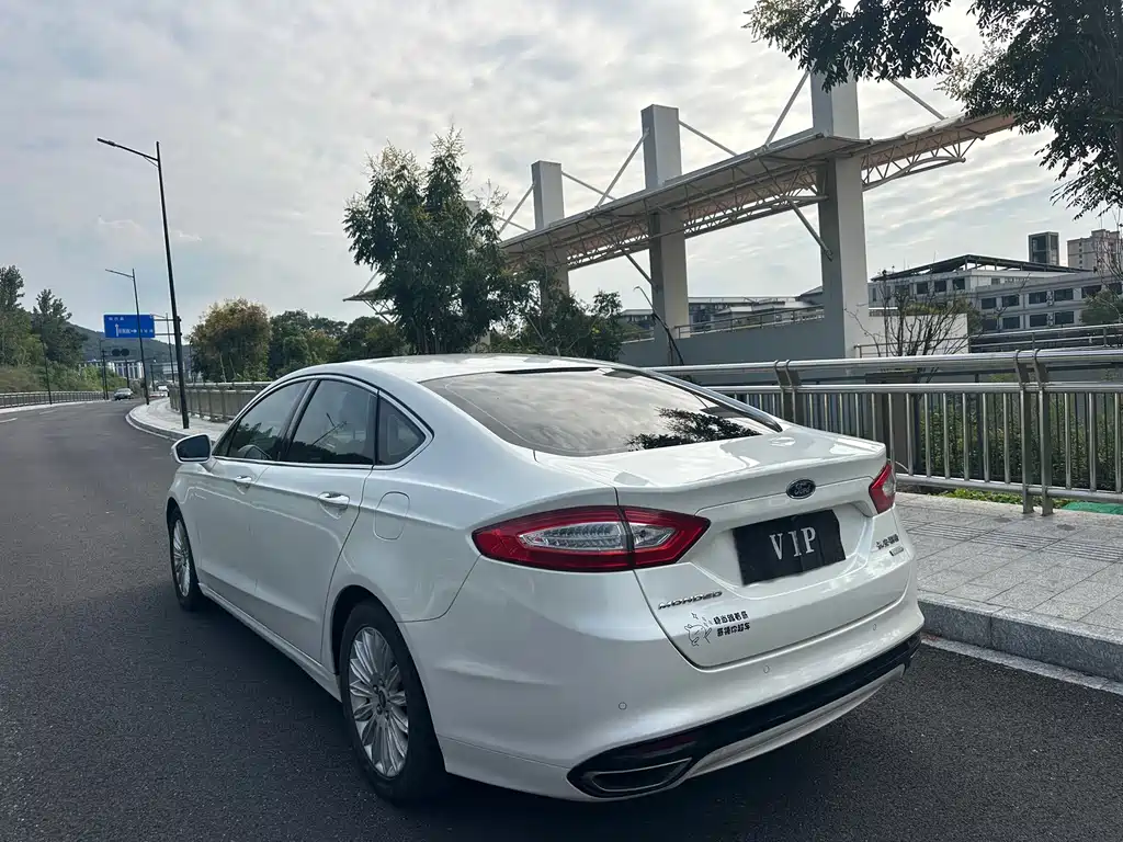 Ford Mondeo — миниатюра 4