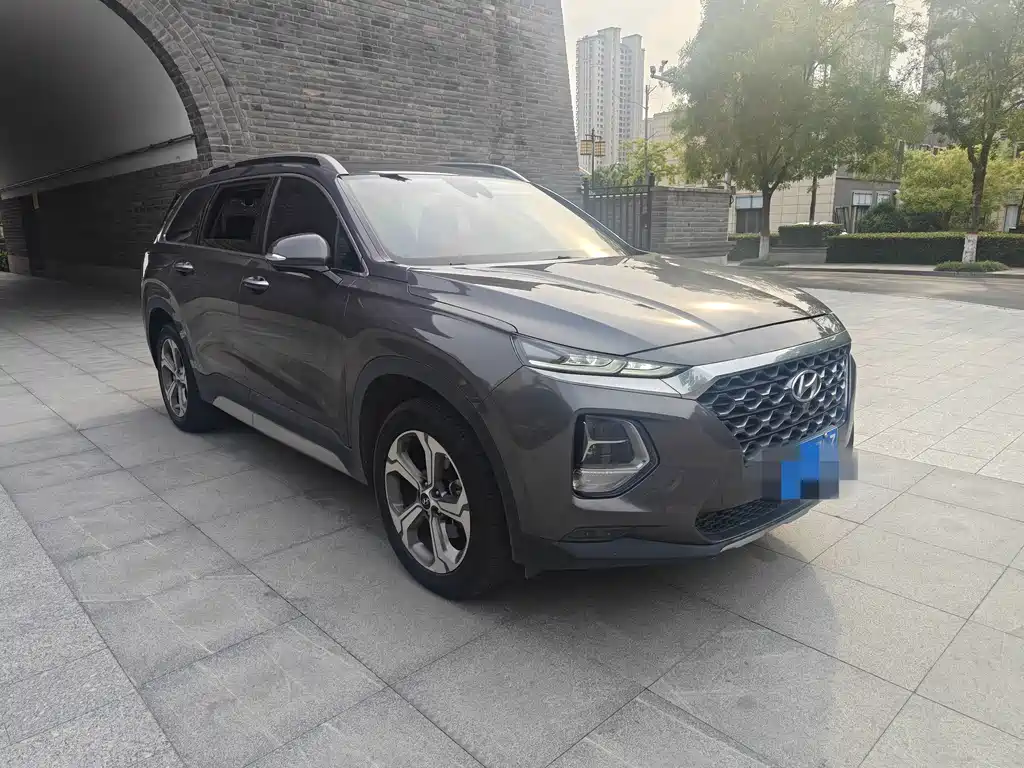 Hyundai Santa Fe — миниатюра 3