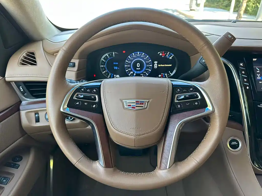 Cadillac Escalade — миниатюра 13