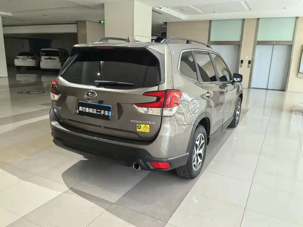 Subaru Forester - фото 7