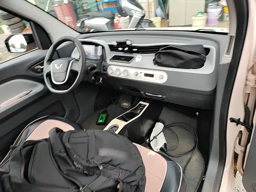 Wuling MINIEV — миниатюра 10