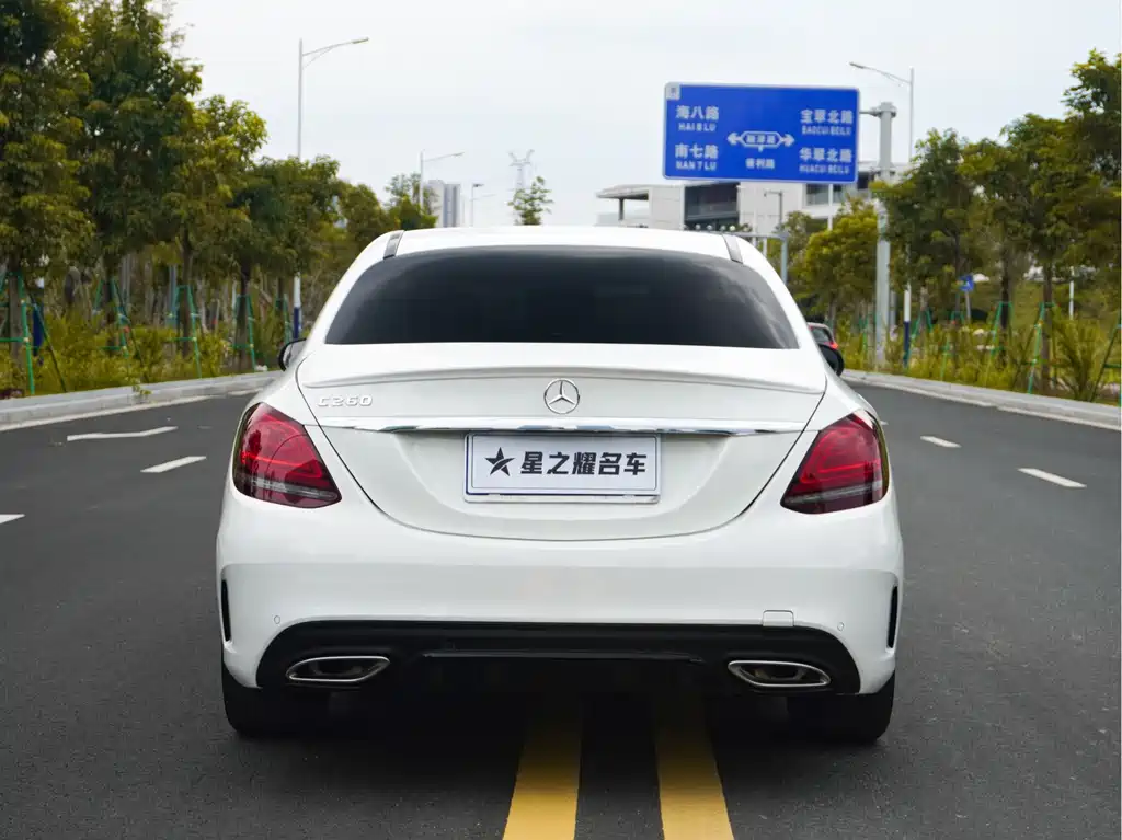 Mercedes-Benz C-Class — миниатюра 4