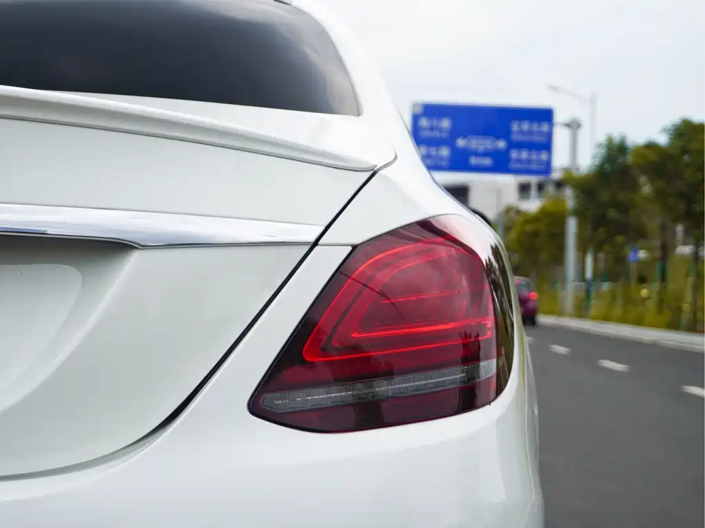 Mercedes-Benz C-Class — миниатюра 5