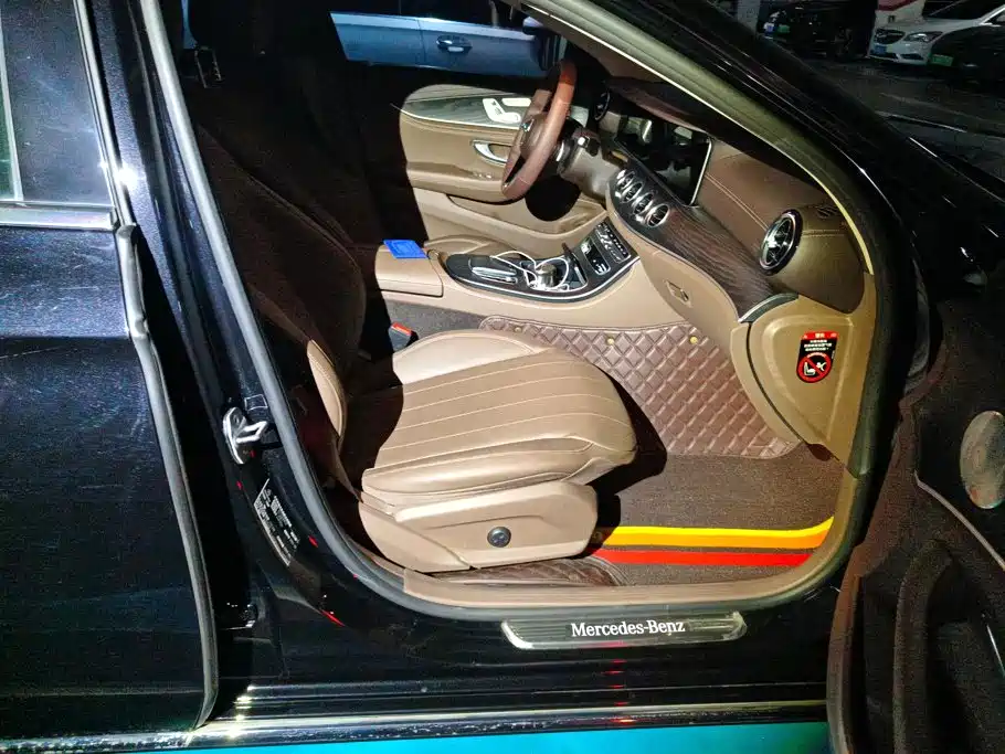 Mercedes-Benz E-Class — миниатюра 8