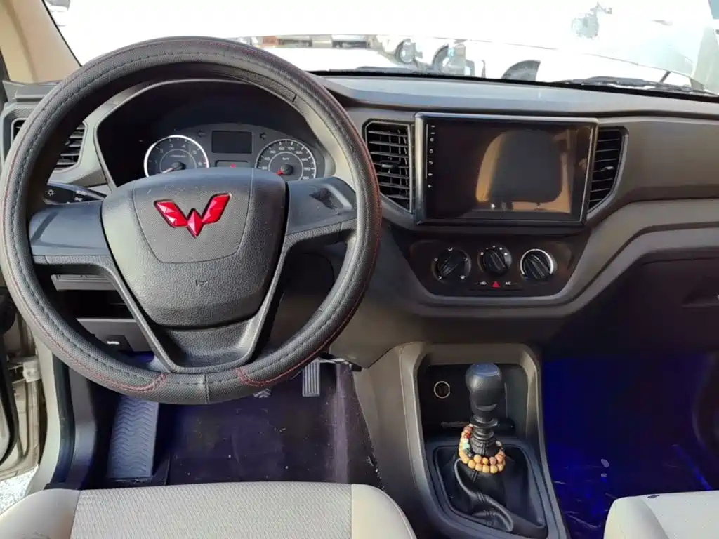 Wuling Hongguang V — миниатюра 10