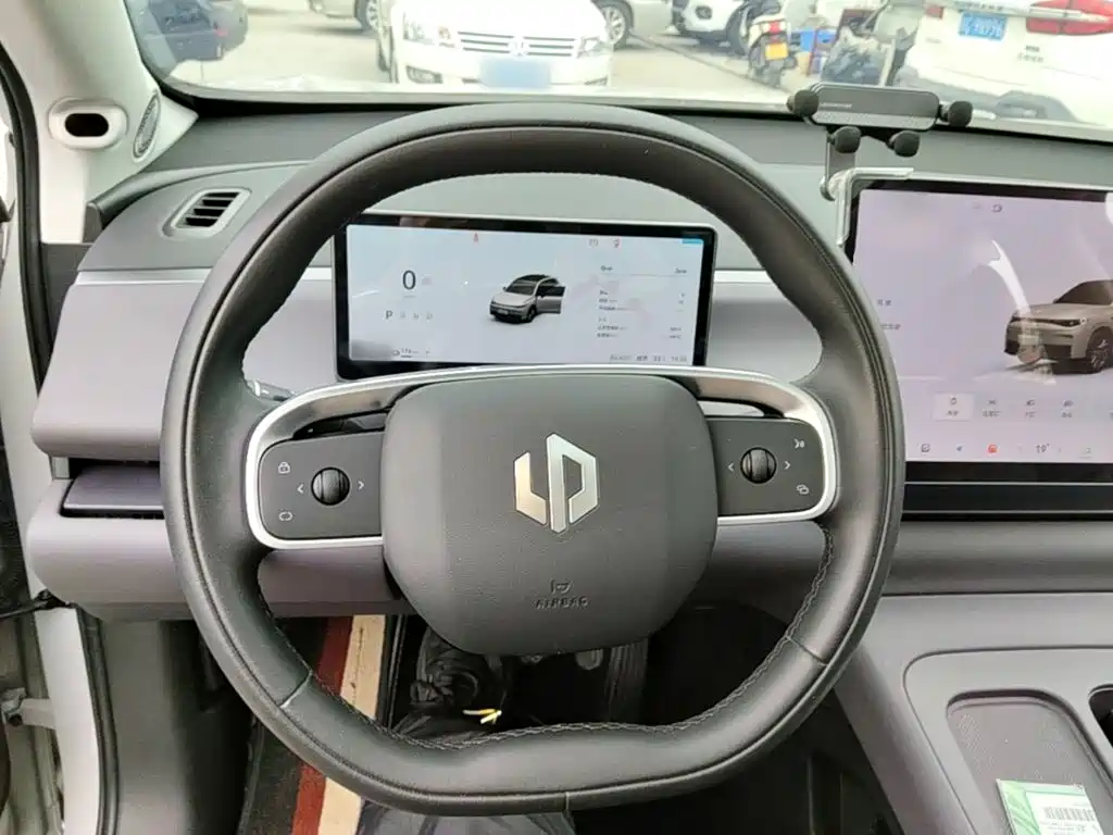Leapmotor Leapmotor C10 — миниатюра 11