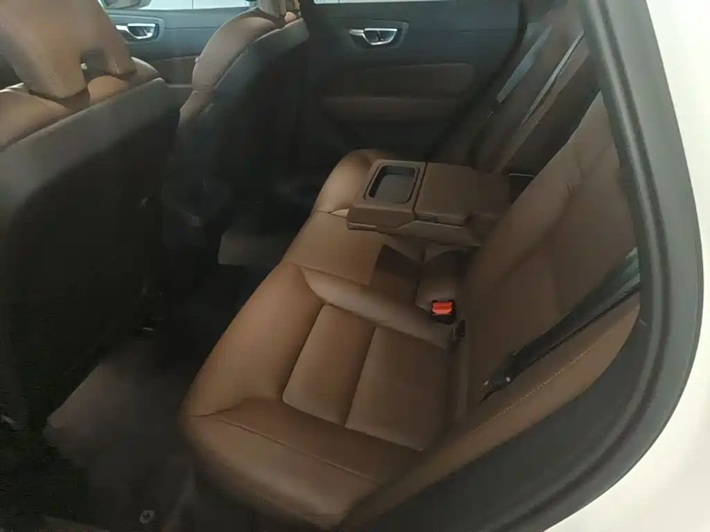 Volvo XC60 — миниатюра 17