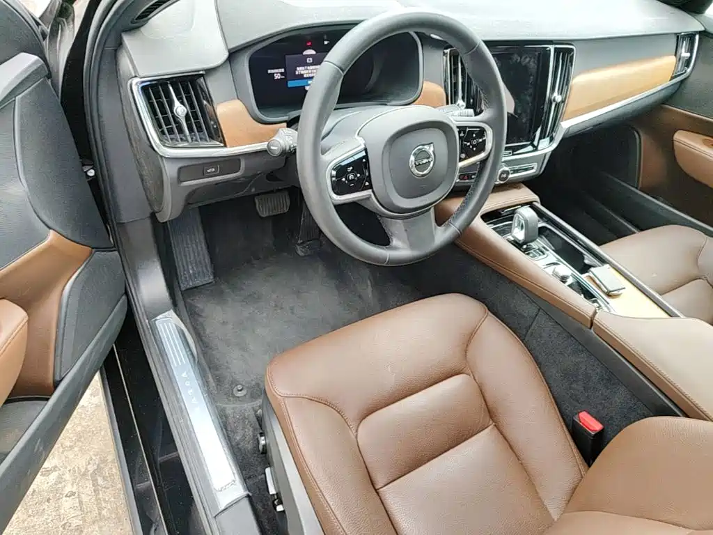 Volvo S90 — миниатюра 21