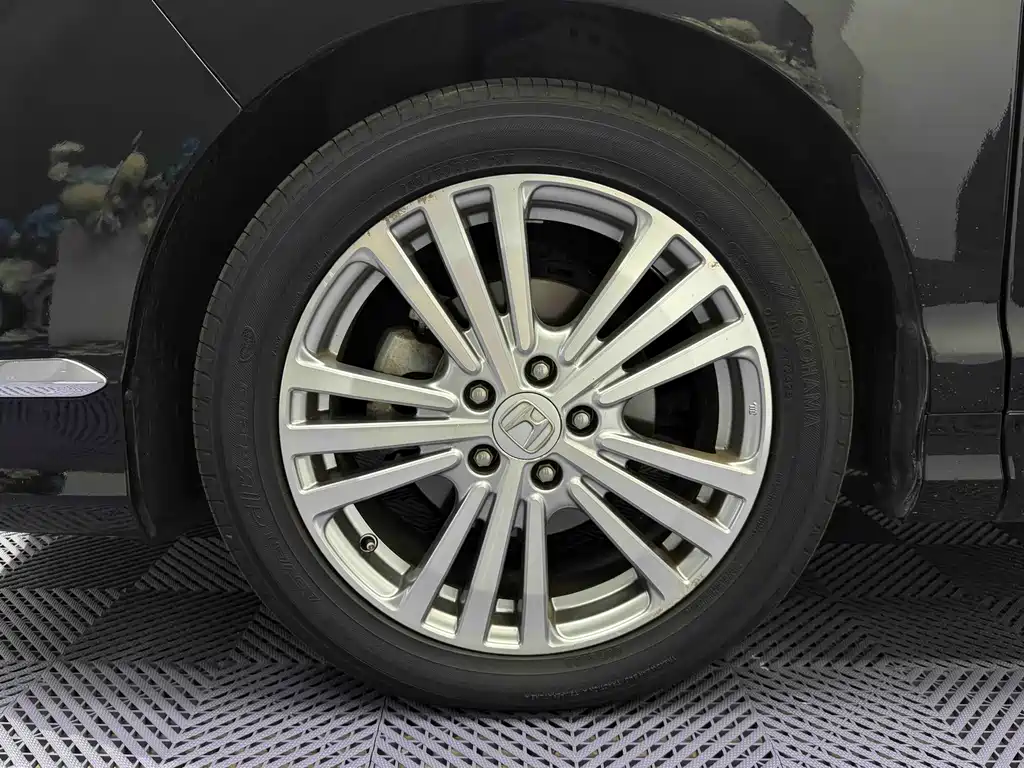 Honda Elysion — миниатюра 5
