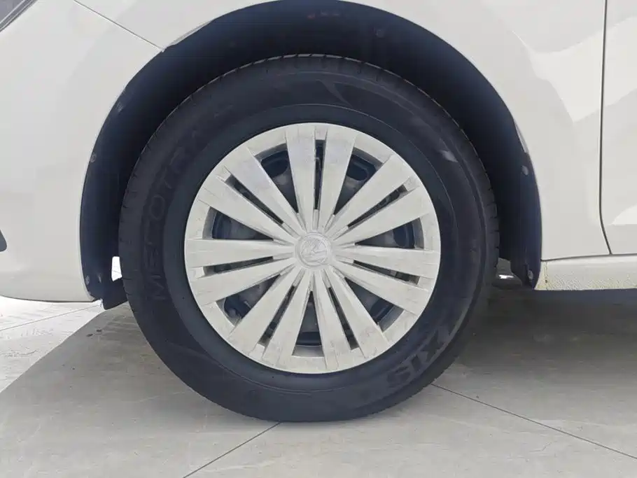 Volkswagen Santana — миниатюра 6