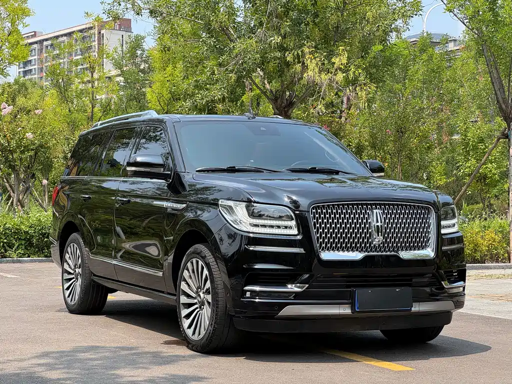 LINCOLN NAVIGATOR