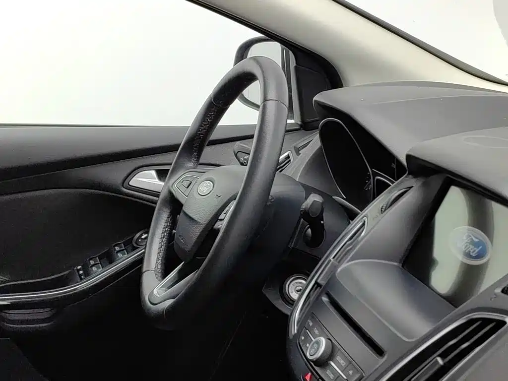 Ford Focus — миниатюра 22