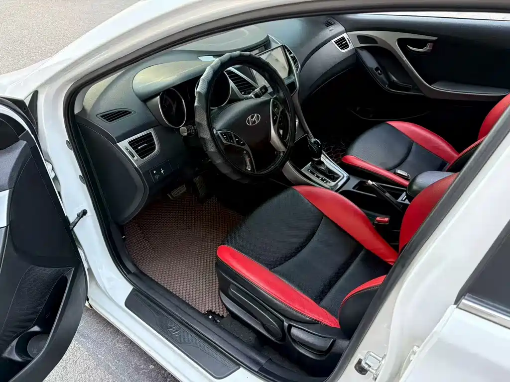 Hyundai Elantra Langdong — миниатюра 4