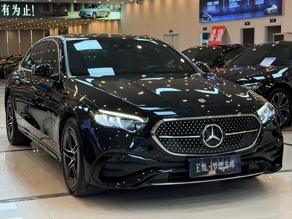 Mercedes-Benz E-Class — миниатюра 2