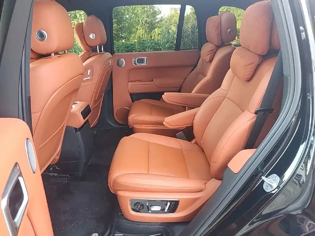 Li Auto Li L8 — миниатюра 17