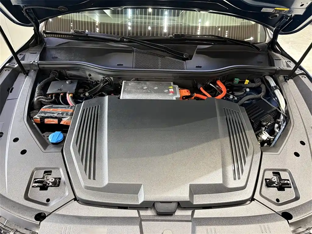 Audi e-tron (Import) — миниатюра 8