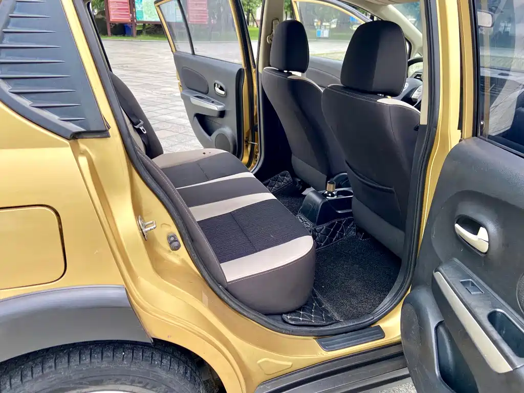 Venucia R50X — миниатюра 10