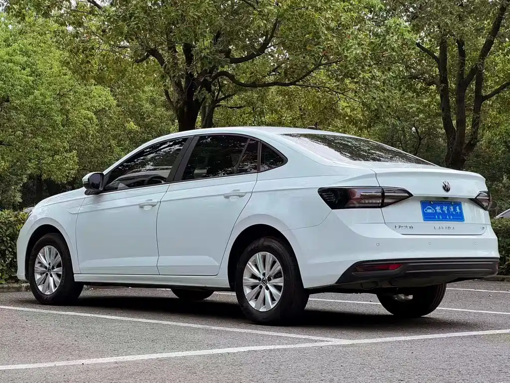 Volkswagen Lavida — миниатюра 7