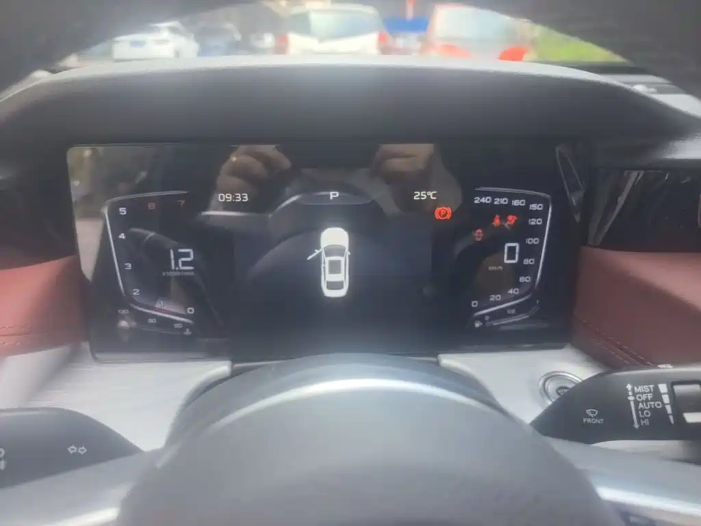 Hongqi Hongqi H5 — миниатюра 14