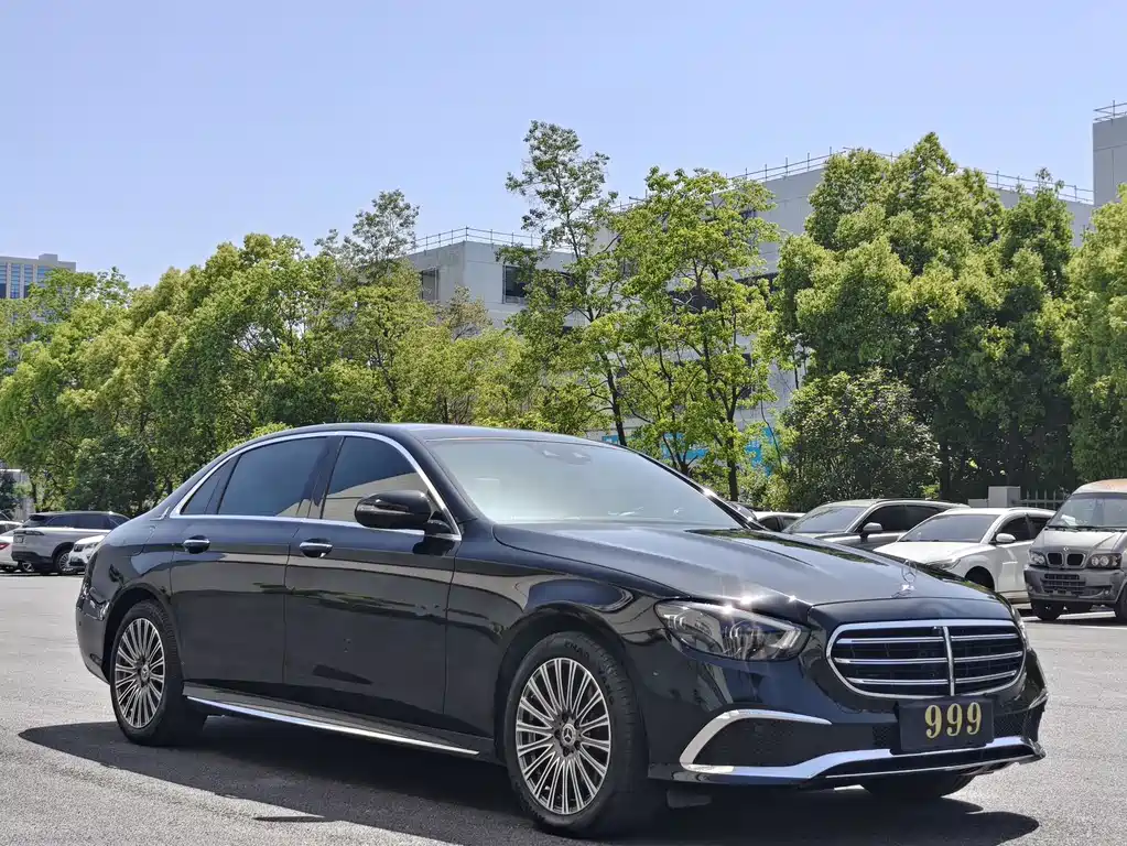 Mercedes-Benz E-Class 2022