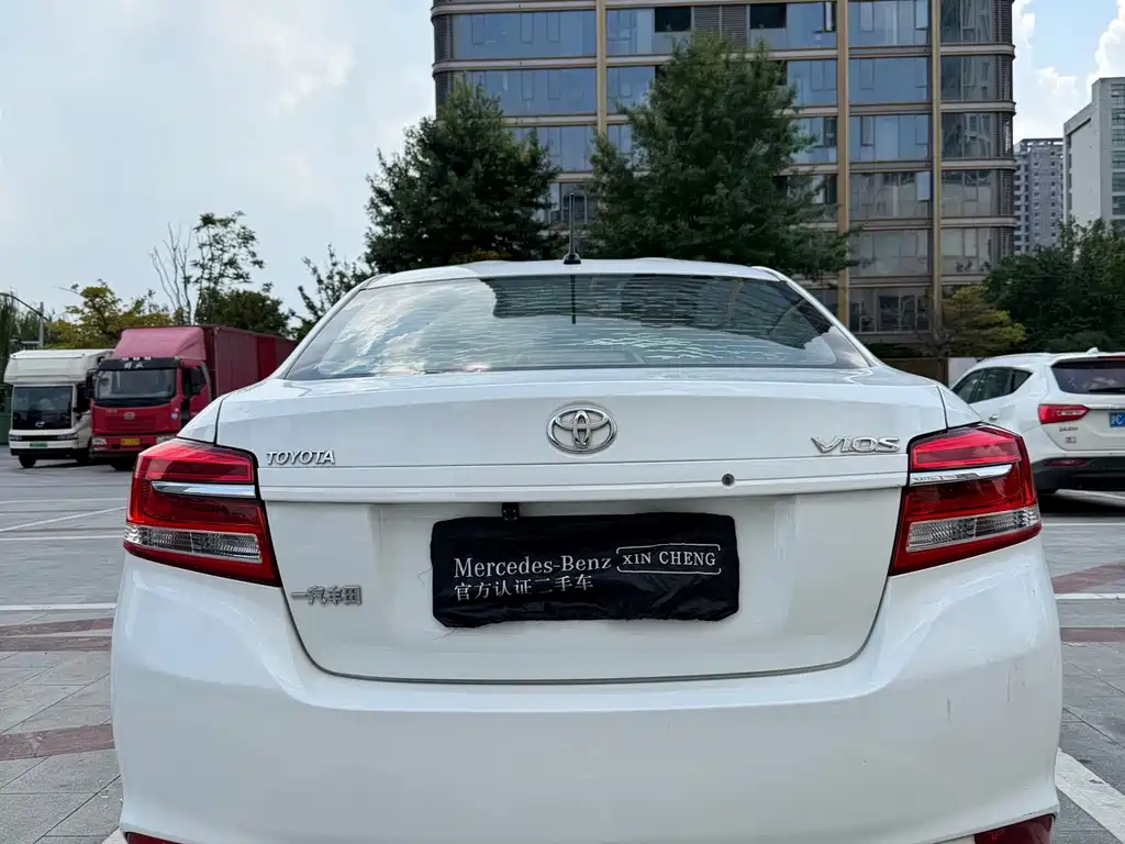Toyota Vios — миниатюра 8