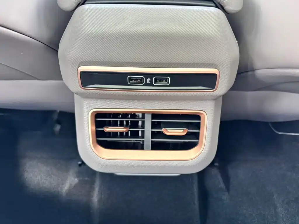 Geely Icon — миниатюра 30