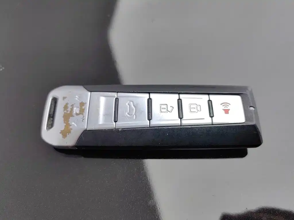 Wey Wey VV5 — миниатюра 19