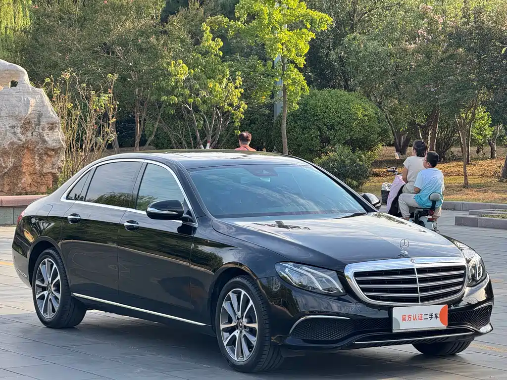 Mercedes-Benz E-Class — миниатюра 3