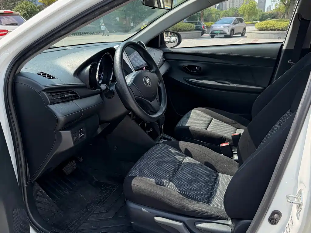 Toyota Vios — миниатюра 5