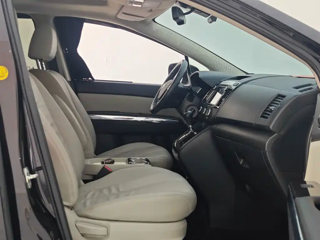 Mazda 8 — миниатюра 10