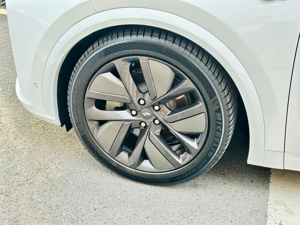 Li Auto Li L7 — миниатюра 16